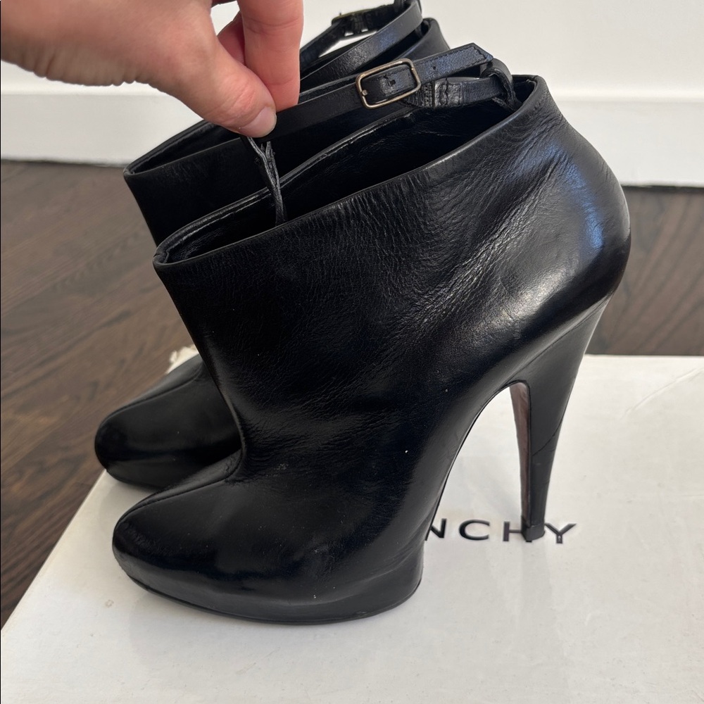 Givenchy Black Leather Heeled Boots, size 38 - Picture 4 of 9